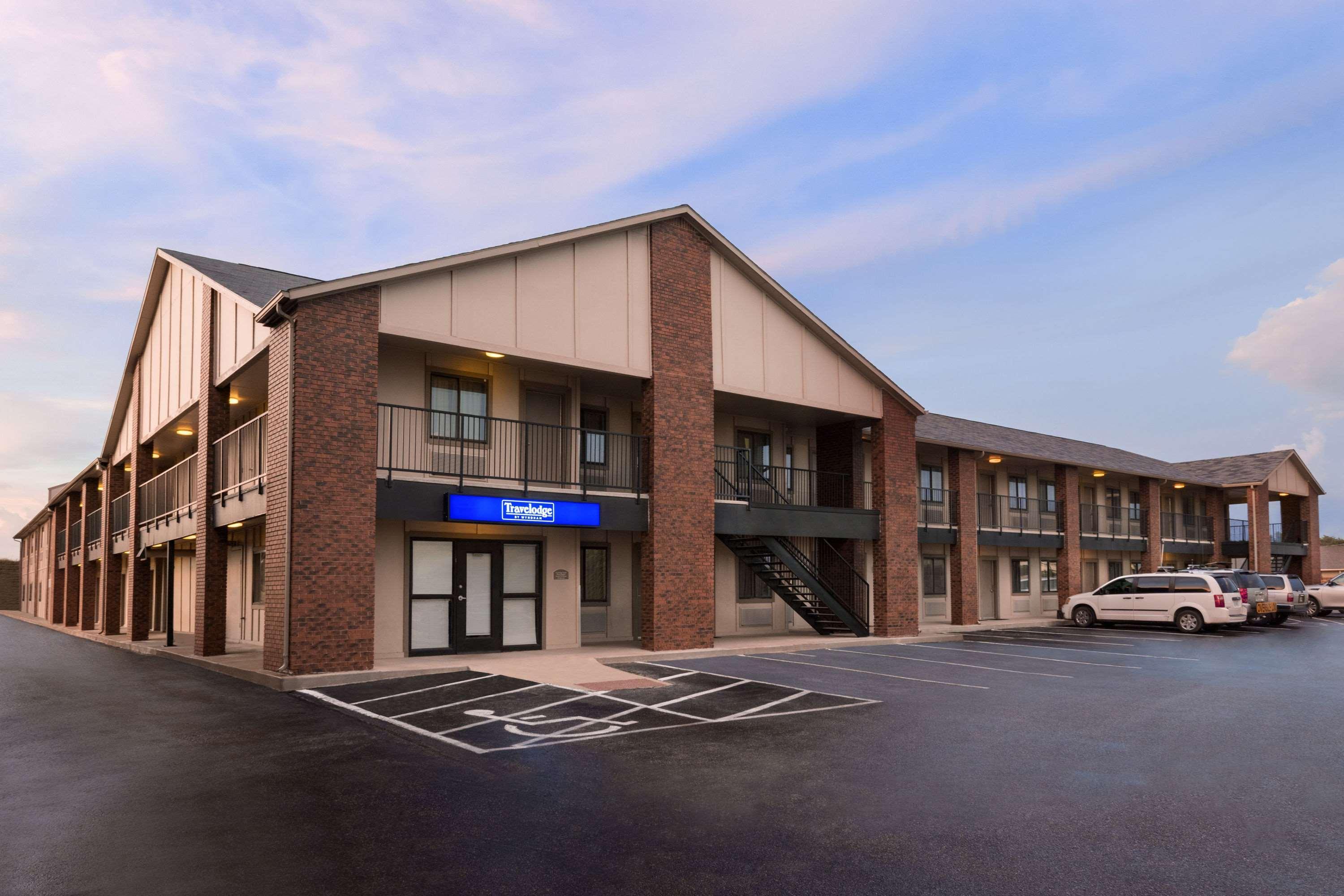 Travelodge By Wyndham Wellington Экстерьер фото