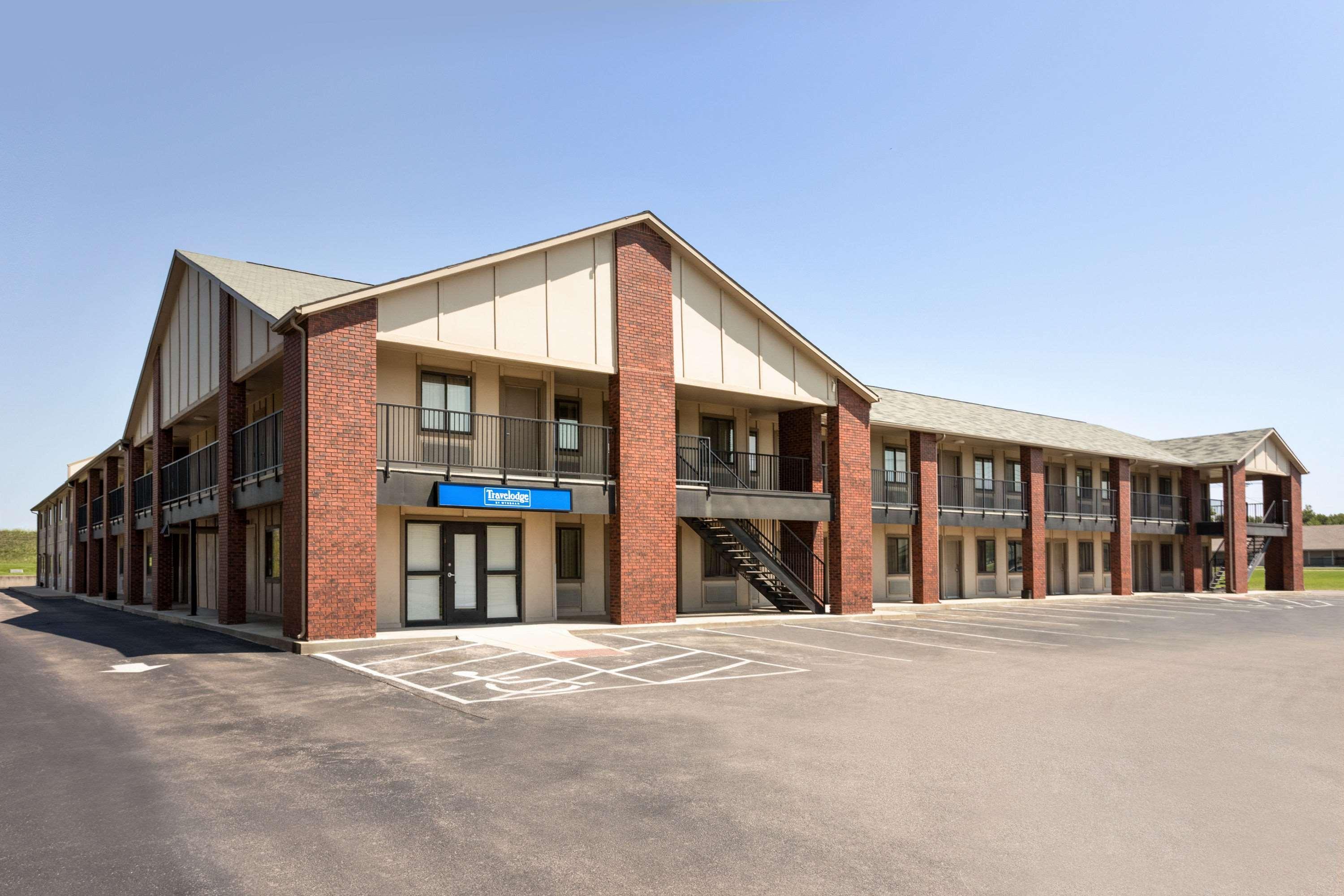 Travelodge By Wyndham Wellington Экстерьер фото